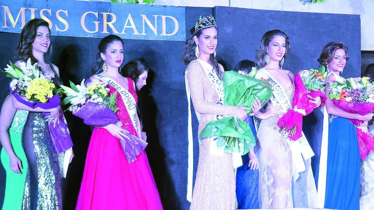 Alba María Lara Gallego se corona “Miss Grand Jaén”