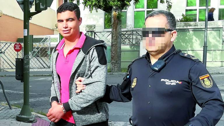 El “mulero” de hachís que arrolló a cinco guardias civiles El “mulero” de hachís que arrolló a cinco guardias civiles