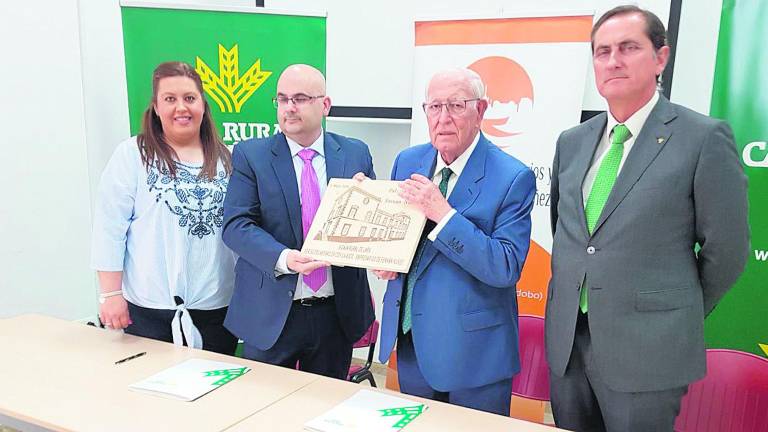 Caja Rural da impulso a las empresas de Fernán Nuñez Caja Rural da impulso a las empresas de Fernán Nuñez
