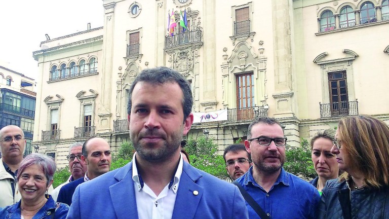 Millán quiere dar la Alcaldía al PSOE y lograr que perdure