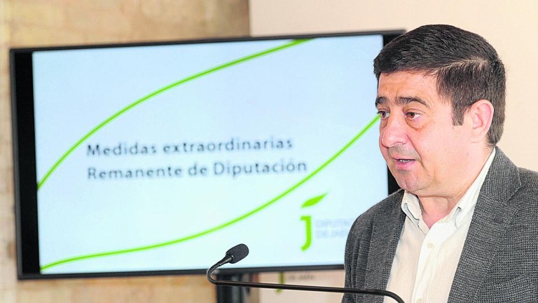 La Diputación reinvertirá 27,6 millones del ahorro de 2015