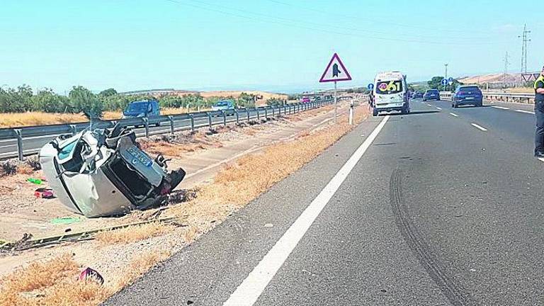 Una mujer herida por un choque en la A-44