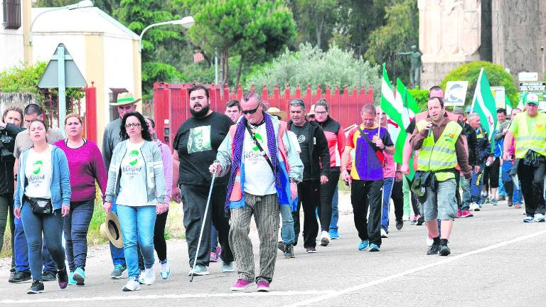 Canena acoge al grupo que marcha en apoyo de Bódalo