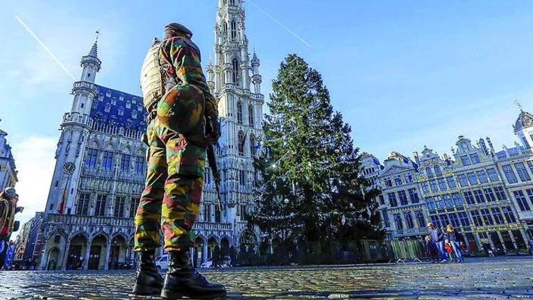El alcalde de Bruselas suspende la Nochevieja por la amenaza yihadista El alcalde de Bruselas suspende la Nochevieja por la amenaza yihadista