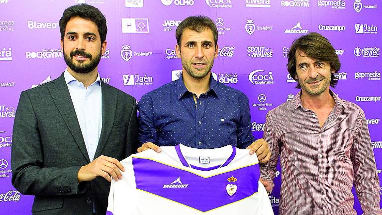 Valenciano: “Vamos a sudar la camiseta en el Real Jaén”