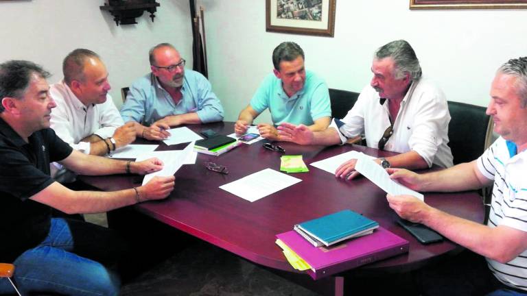 Ultimátum de alcaldes de El Condado por el agua potable Ultimátum de alcaldes de El Condado por el agua potable