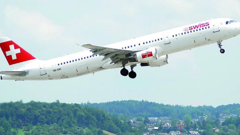 Incidente “peligroso” entre un caza y un Airbus en Bailén Incidente “peligroso” entre un caza y un Airbus en Bailén