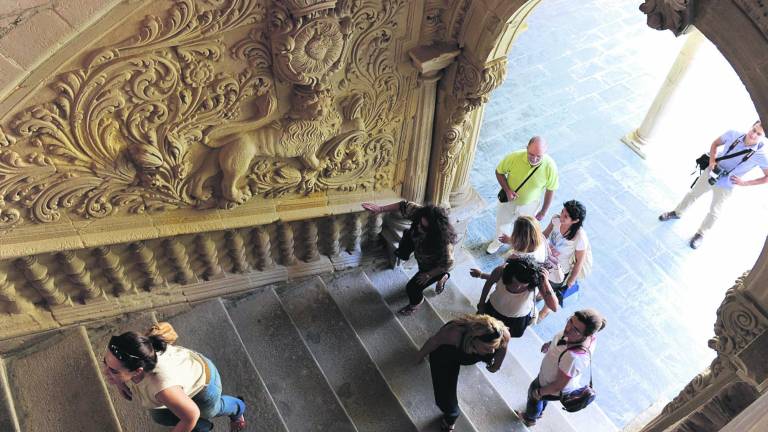 Los hoteles apuestan por unir cultura y alojamiento Los hoteles apuestan por unir cultura y alojamiento