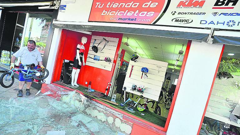 La Policía coge a dos jóvenes tras un robo casi de película La Policía coge a dos jóvenes tras un robo casi de película