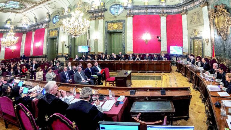 Frente a “la farsa” de Torra comienza el juicio al “procés”