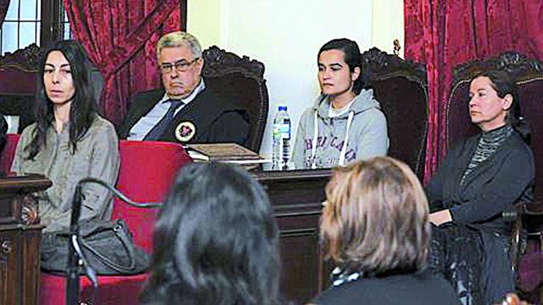 Raquel Gago, absuelta del delito de asesinato a Isabel Carrasco Raquel Gago, absuelta del delito de asesinato a Isabel Carrasco