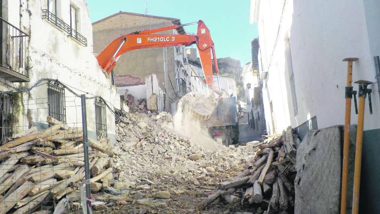Última fase del derribo en la calle Real Última fase del derribo en la calle Real