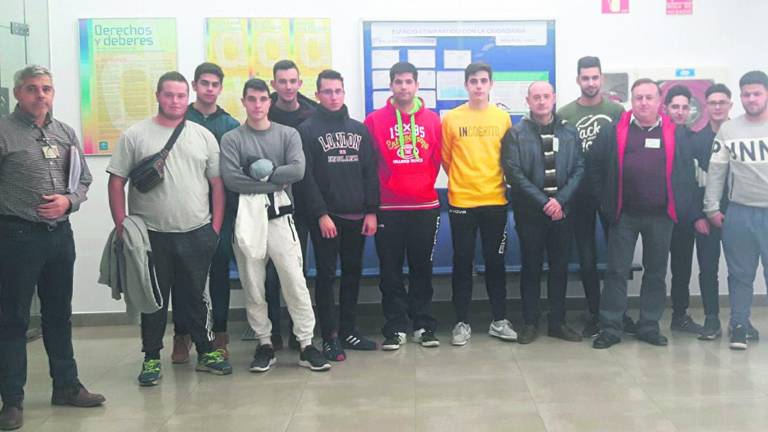 Alumnos de la SAFA, de visita en el hospital