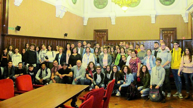 Estudiantes de SAFA visitan la Diputación