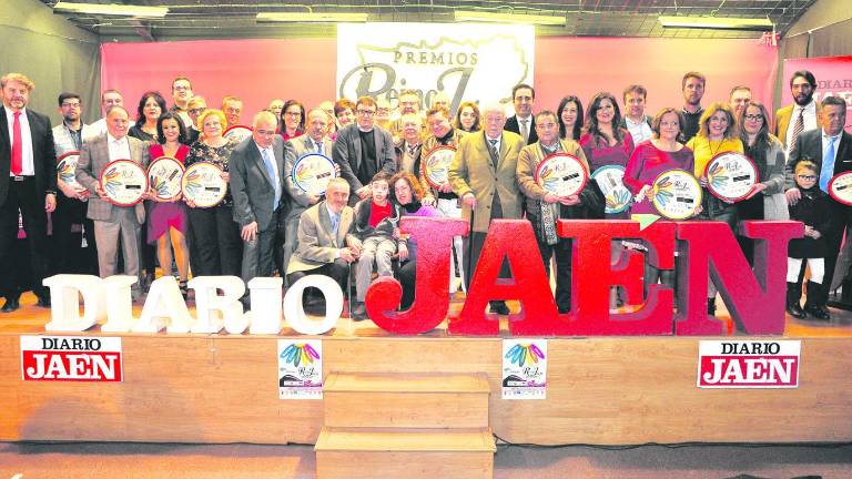 Un aplauso a quienes trabajan para engrandecer la provincia Un aplauso a quienes trabajan para engrandecer la provincia