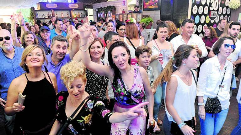 Entre tómbolas y cacharritos, gastronomía de calidad para saciar el apetito en el ferial Entre tómbolas y cacharritos, gastronomía de calidad para saciar el apetito en el ferial