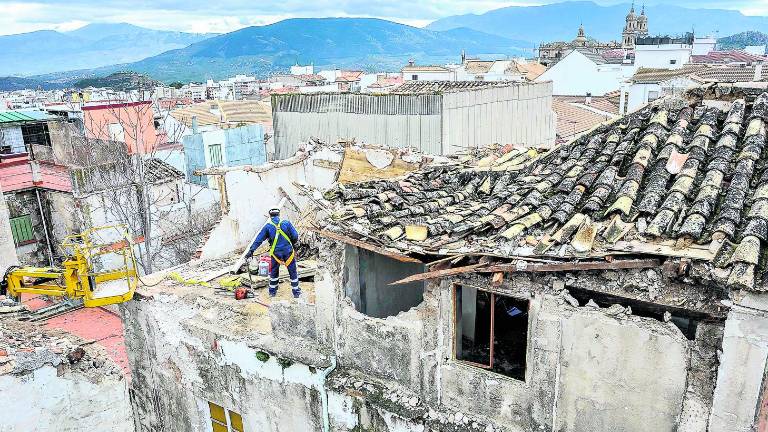A contrarreloj para evitar el derrumbe en la calle Vicario A contrarreloj para evitar el derrumbe en la calle Vicario