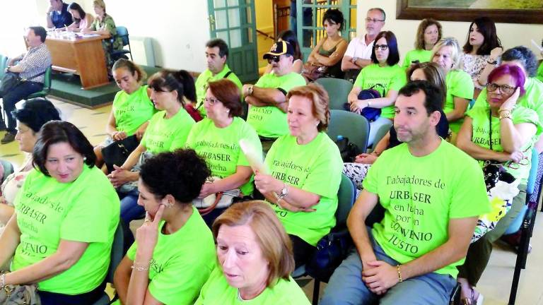 Los empleados de Urbaser no solucionan su problema Los empleados de Urbaser no solucionan su problema