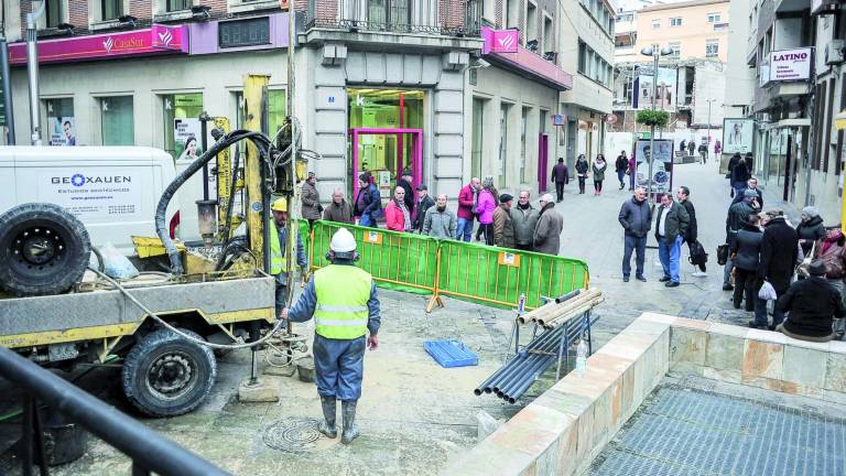 Análisis del subsuelo para las obras en el solar de Simago Análisis del subsuelo para las obras en el solar de Simago