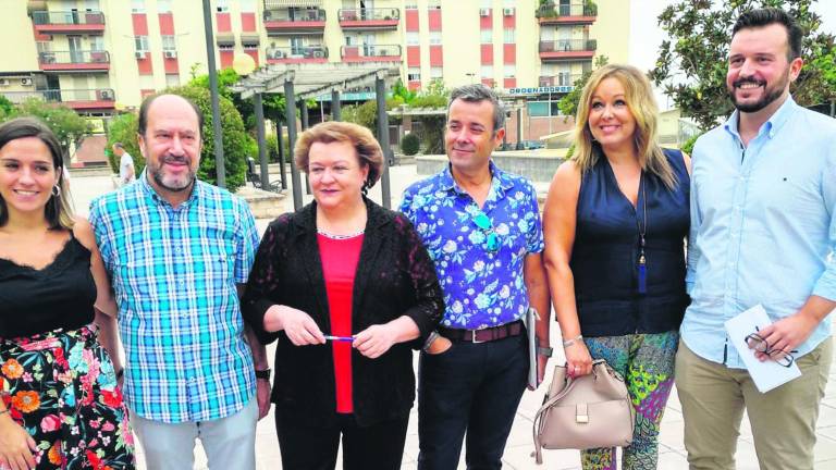 Los socialistas denuncian ante la Agencia Tributaria al alcalde Los socialistas denuncian ante la Agencia Tributaria al alcalde