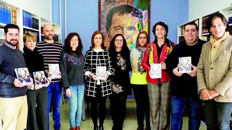 Aplausos a la labor social y vocación de servicio público Aplausos a la labor social y vocación de servicio público