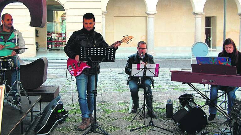 Repulsa unánime hacia la violencia Repulsa unánime hacia la violencia