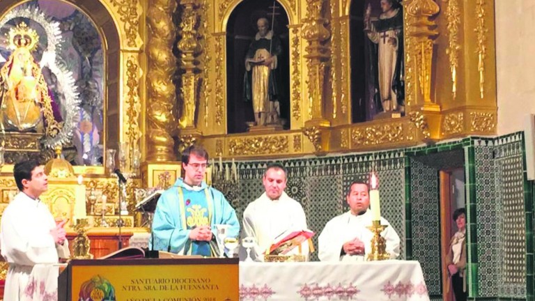 Misa de Eduardo Segura tras su ordenación