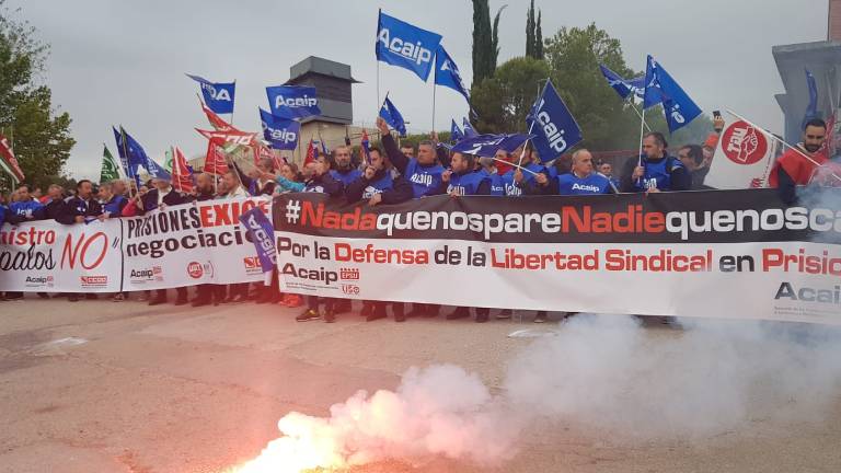 Protesta de funcionarios de prisiones en un clima de tensión Protesta de funcionarios de prisiones en un clima de tensión