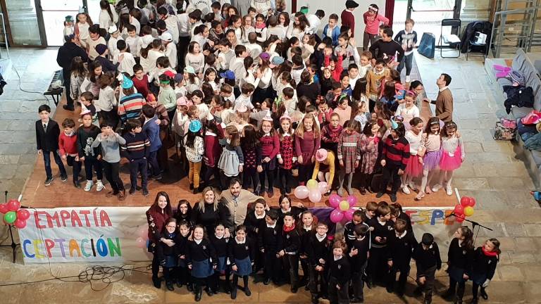 Escolares firman la paz Escolares firman la paz