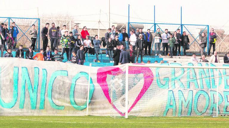 Las peñas llaman a filas a la afición para que llene Linarejos Las peñas llaman a filas a la afición para que llene Linarejos