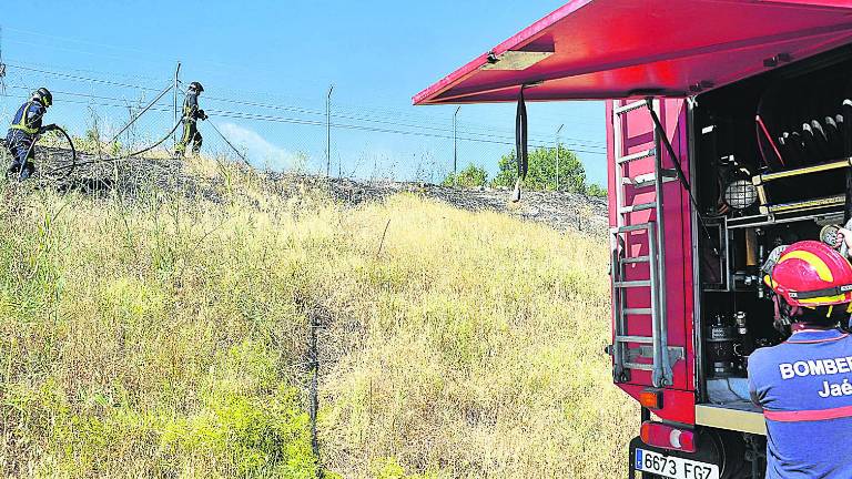 La “diabólica” mano del hombre aparece entre tanto fuego La “diabólica” mano del hombre aparece entre tanto fuego