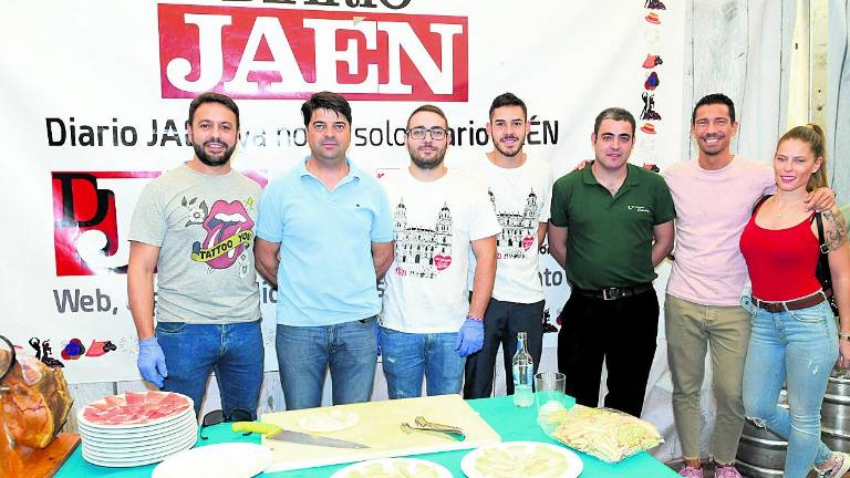 El día perfecto para celebrar entre amigos y compañeros El día perfecto para celebrar entre amigos y compañeros