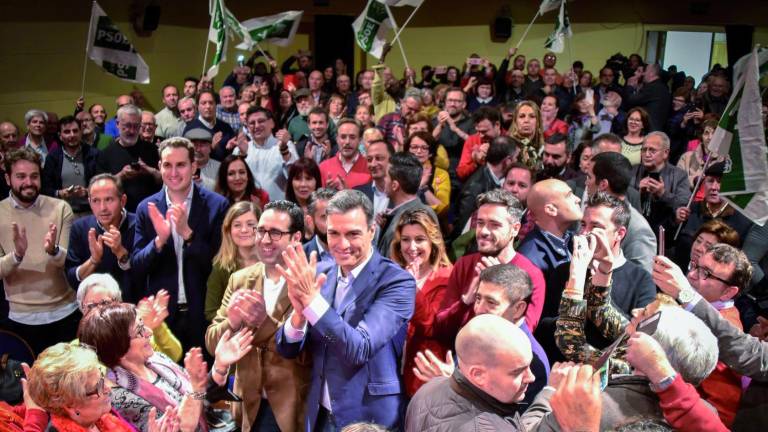 Pedro Sánchez insta en Alcalá a no dar por hecha la victoria el 28-A Pedro Sánchez insta en Alcalá a no dar por hecha la victoria el 28-A