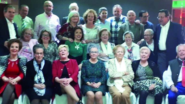 Una reunión de primos lejos de perderse Una reunión de primos lejos de perderse