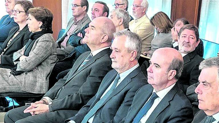 Sentados en el banquillo Sentados en el banquillo