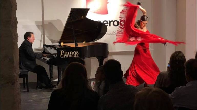 Un gran espectáculo de música y danza Un gran espectáculo de música y danza