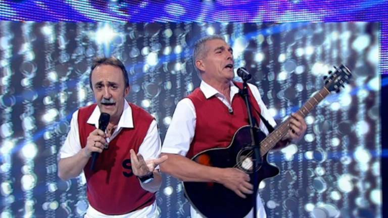 Santi Rodríguez entona su versión de “La Macarena”