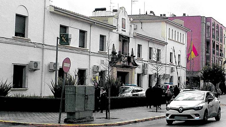 Cuatro detenidos por ayudar a un preso a huir del cuartel Cuatro detenidos por ayudar a un preso a huir del cuartel