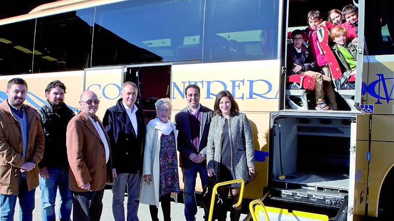 Incorporación a Contreras de dos autobuses Incorporación a Contreras de dos autobuses