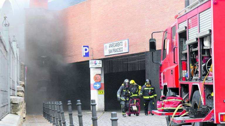 “Sentimos varias explosiones y tuvimos que salir con lo puesto”