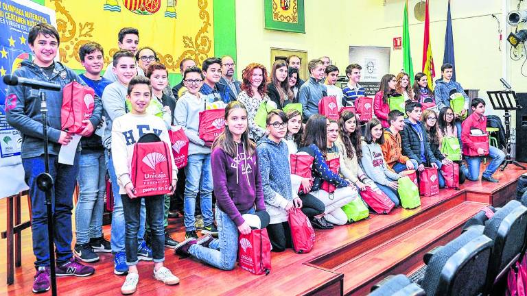 Reconocimiento a los mejores “cerebritos” en Matemáticas Reconocimiento a los mejores “cerebritos” en Matemáticas