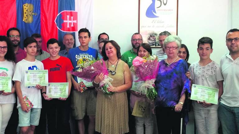 Los mejores estudiantes de Matemáticas tienen premio Los mejores estudiantes de Matemáticas tienen premio