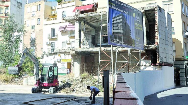Limpieza y cata arqueológica en el solar del antiguo Simago Limpieza y cata arqueológica en el solar del antiguo Simago