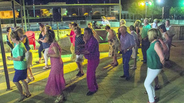 Veladas nocturnas con música y actividades para los mayores