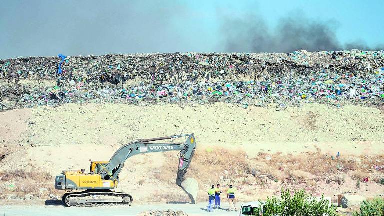 Incendio en una planta de reciclaje de la empresa Resurja