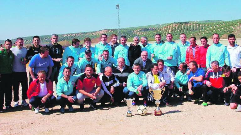 Reencuentro en el albero de Mogón Reencuentro en el albero de Mogón