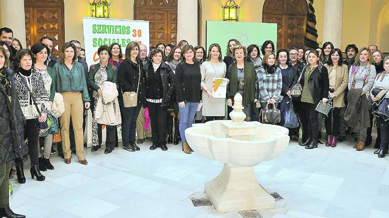 Tres décadas de derechos sociales con el servicio público Tres décadas de derechos sociales con el servicio público