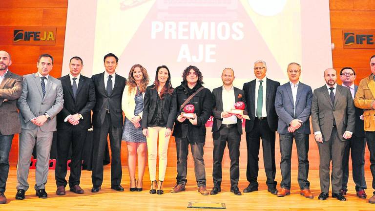 Los empresarios más jóvenes exhiben su talento y potencial Los empresarios más jóvenes exhiben su talento y potencial