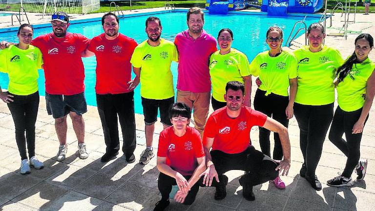 La temporada estival arranca con la apertura de la piscina