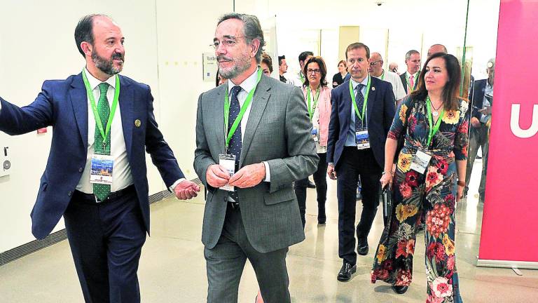 Los agentes de la propiedad dan luz al sector inmobiliario Los agentes de la propiedad dan luz al sector inmobiliario